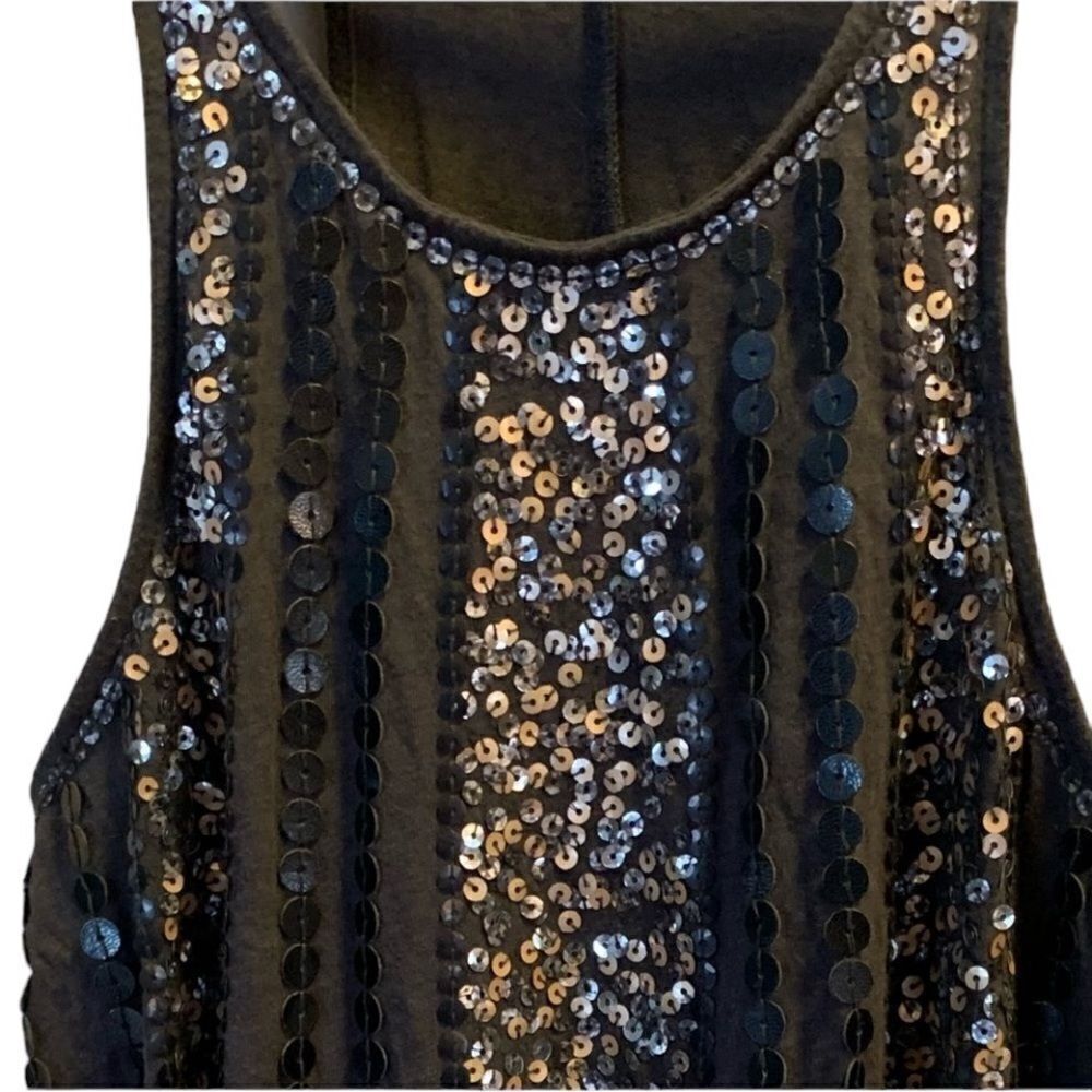 3 for $30! Express sequin tank top - Picture 2 of 7